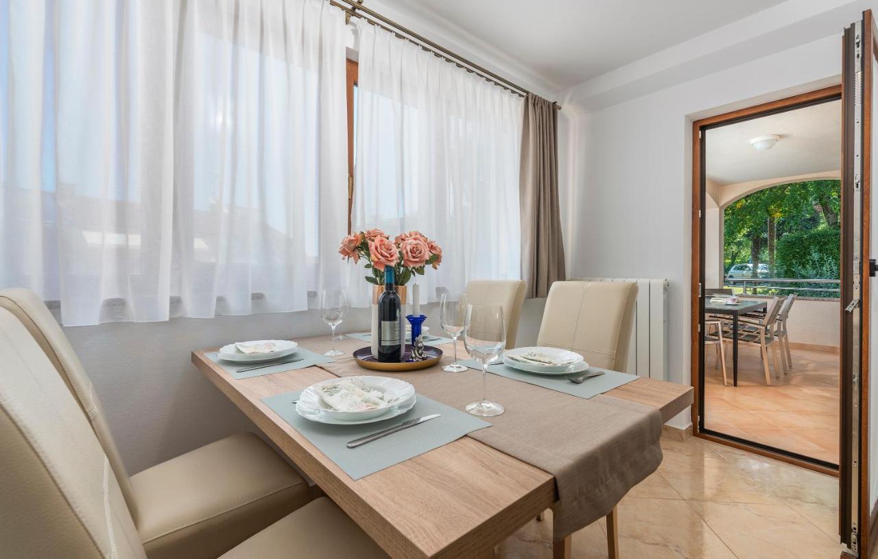 Apartments Villa Ana 포레치 외부 사진