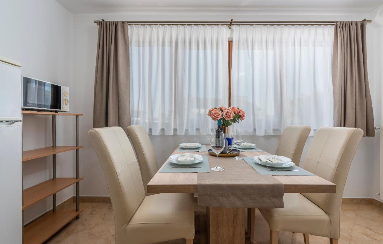 Apartments Villa Ana 포레치 외부 사진