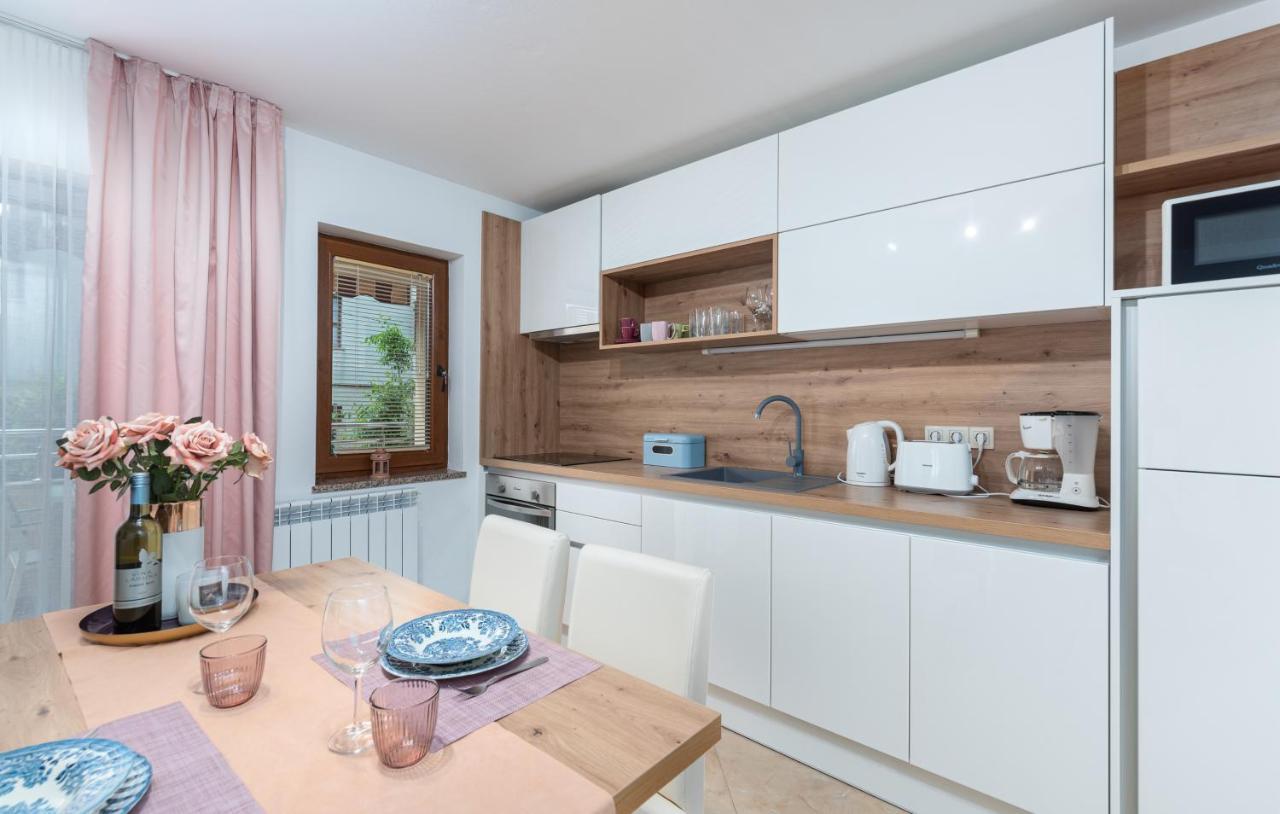 Apartments Villa Ana 포레치 외부 사진